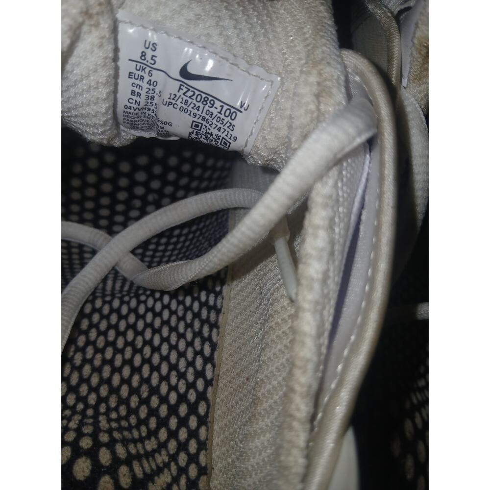 Ladies nike - Picture 3 of 9